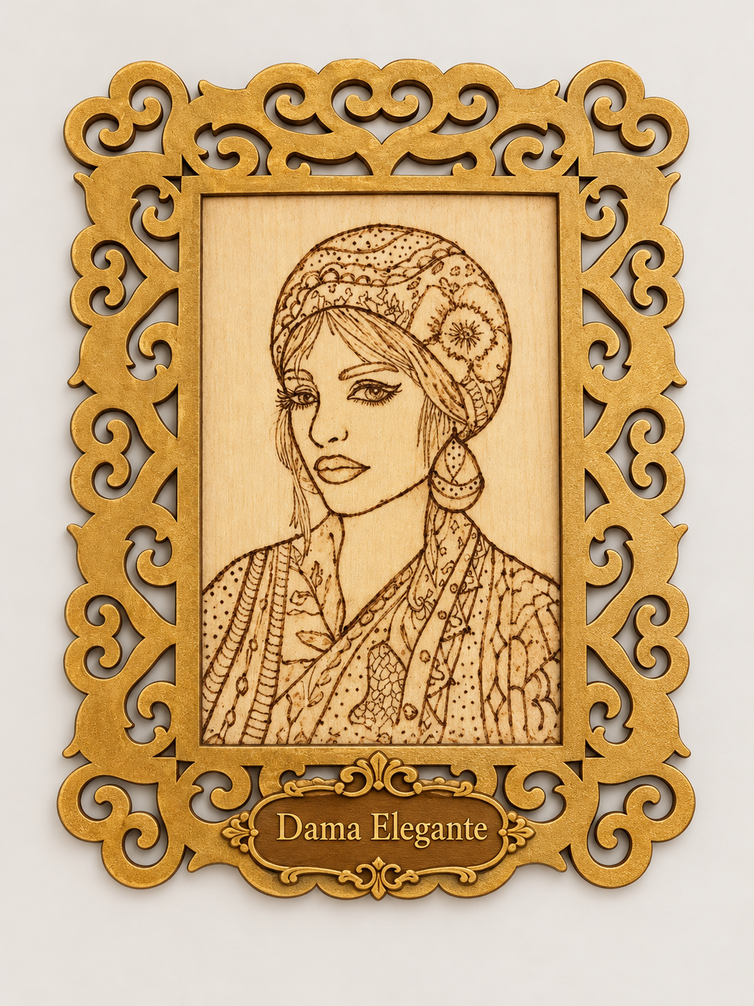 Diseño Dama Elegante - arte en madera pirograbado con placa de nombre